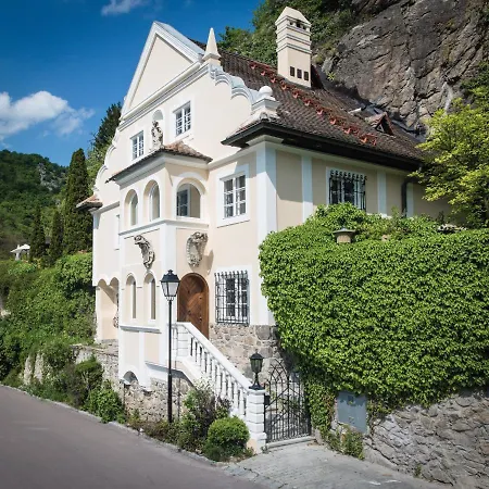 Schloss Hotel 5*