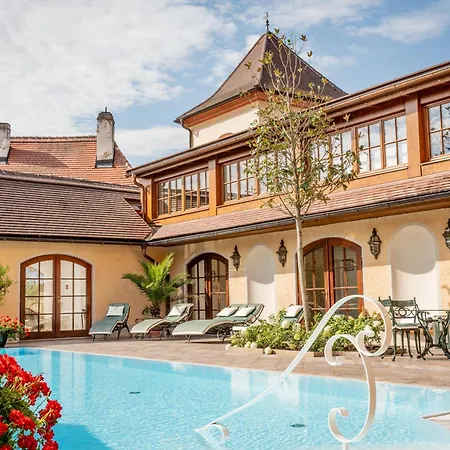 Schloss Hotel 5*