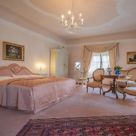 Schloss 5* דורנשטיין