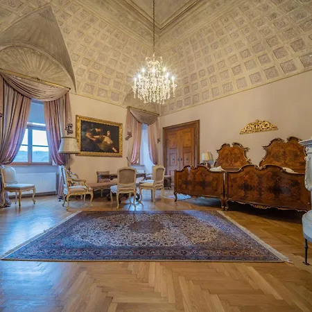 מלון Schloss 5*