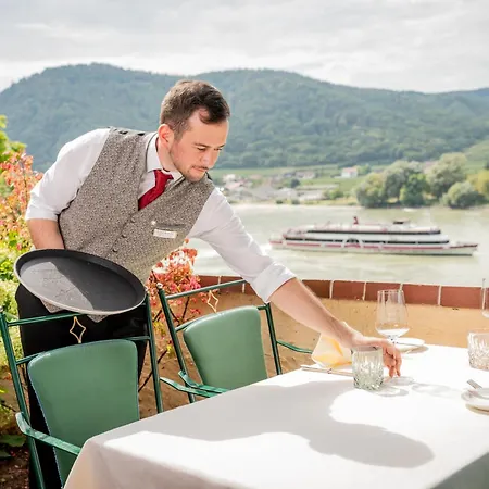 Hotel Schloss 5*